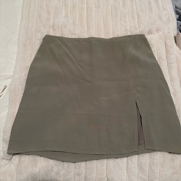 Sunday Best olive green mini skirt. - Picture 1 of 1